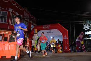 BIB: 4014
                            <button type="button" onclick="openModal(26225994)" class="btn btn-primary btn-sm float-right btn-popup" data-toggle="modal" data-target=".modal-high-quality">
                        <i class="fas fa-shopping-cart"></i> Add to Cart
                    </button>
                                            <button type="button" onclick="isThisMe(26225994, true)" class="btn btn-success btn-sm float-right btn-popup btn-isme hidden" data-toggle="tooltip" data-placement="bottom" title="นี่คือรูปของคุณใช่ไหม คลิกที่นี่เพื่อเอาเข้าอัลบั้ม">
                        <i class="fas fa-plus"></i> Add to album
                    </button>
                    <button type="button" onclick="isThisMe(26225994, false)" class="btn btn-warning btn-sm float-right btn-popup btn-isnotme hidden">
                        <i class="fas fa-ban"></i> Remove from album
                    </button>